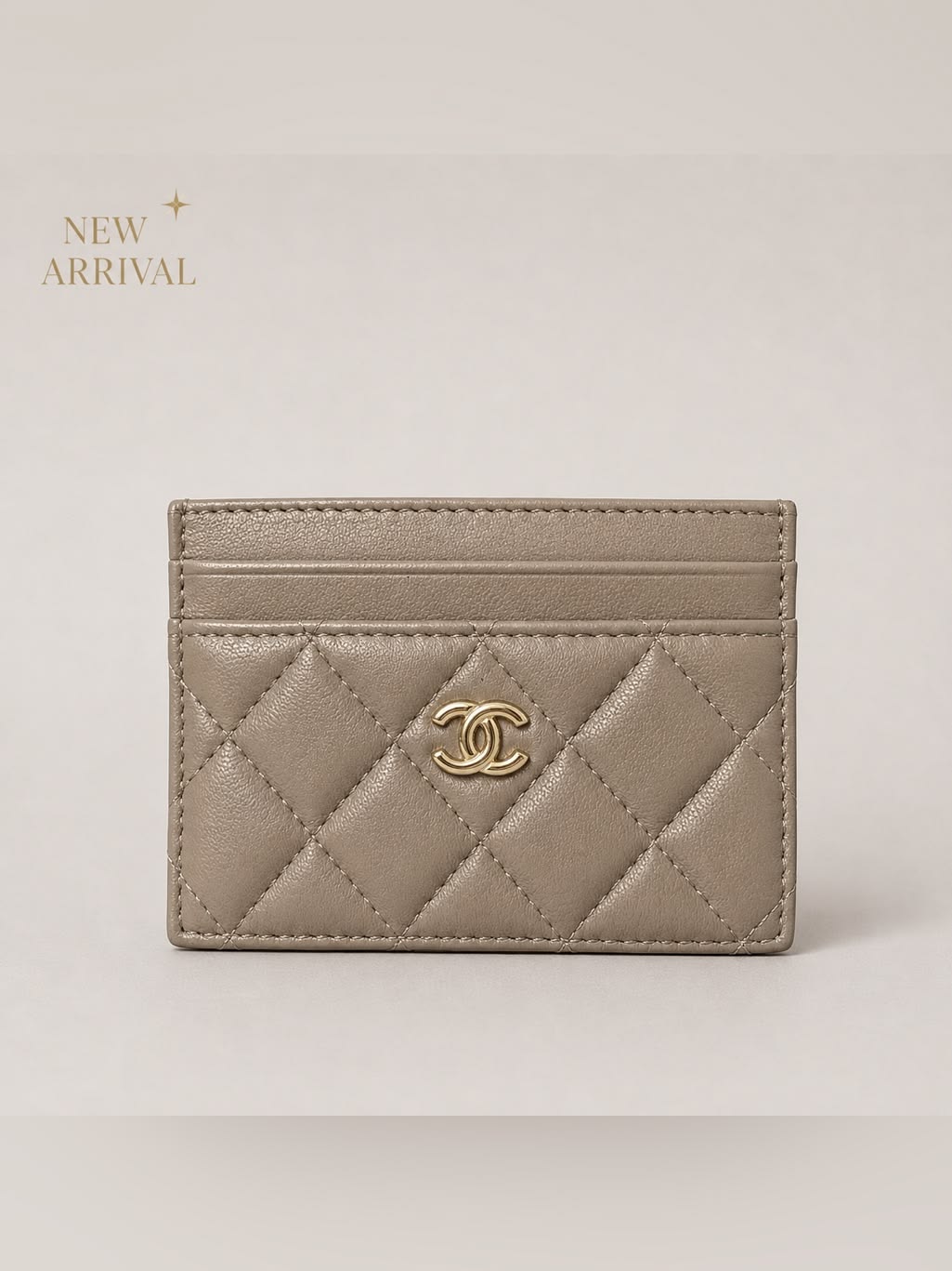 Classic Quilted Card Holder - Image 1